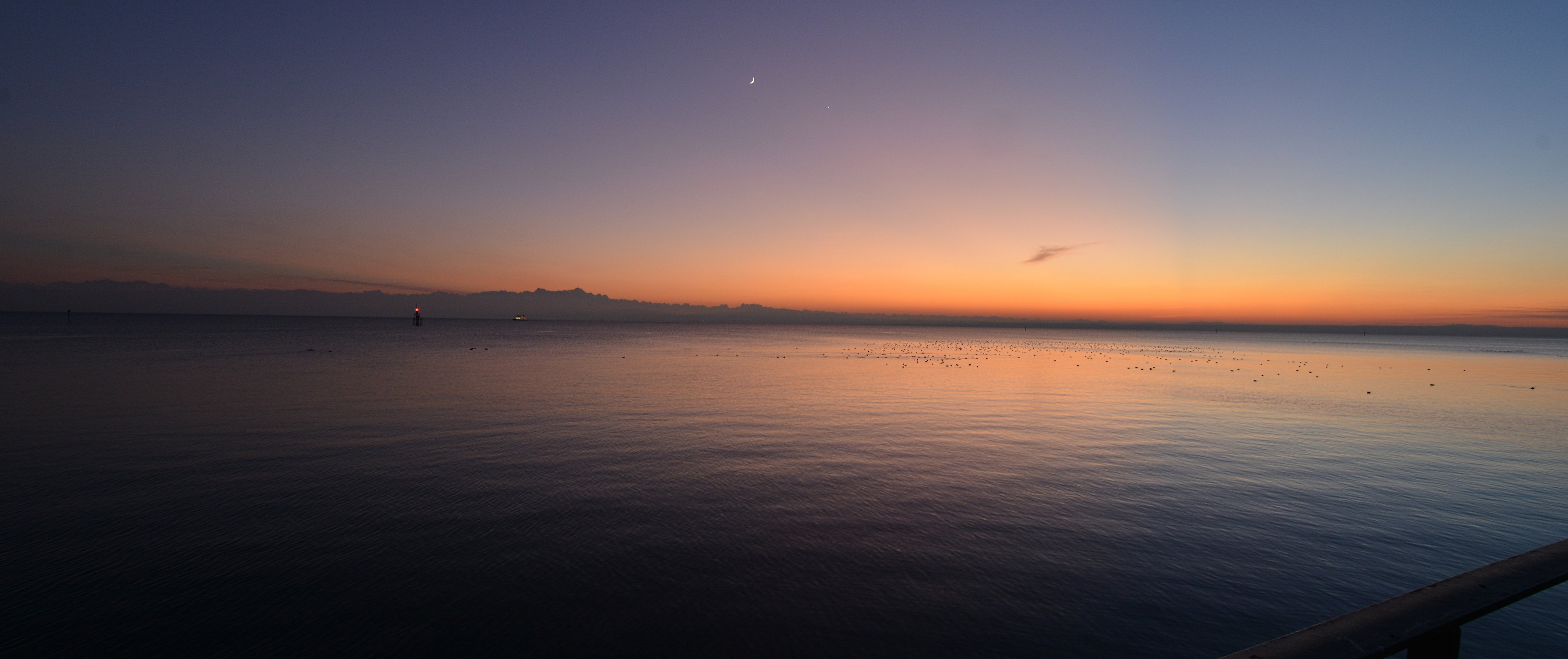 Winter-Sonnenuntergang am Schwäbischen Meer