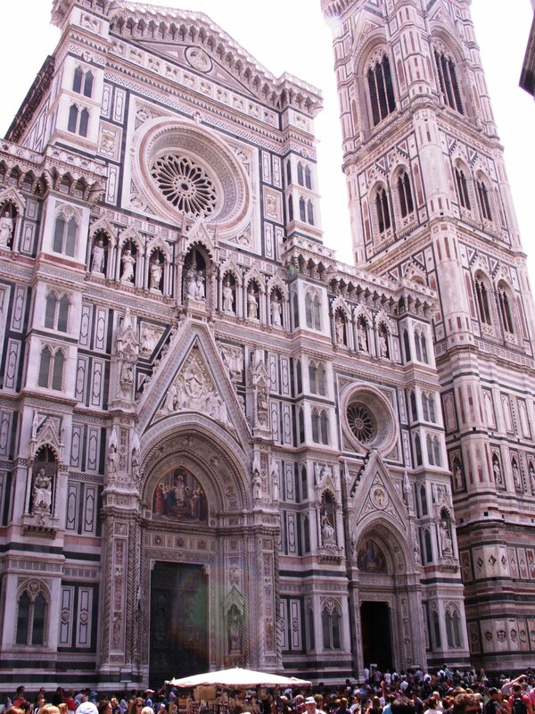 Mehr Informationen zu "Marmor, wohin man sieht..."