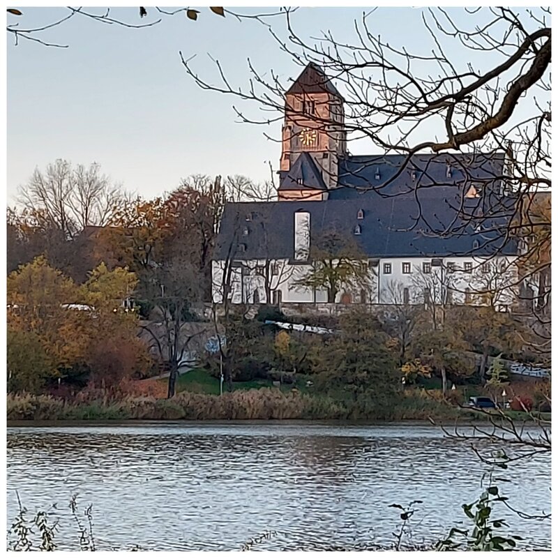 Mehr Informationen zu "Schlossberg mit Kirche und Museum"