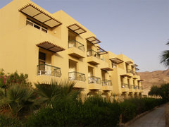 Ein anderes der "Bettenhäuser" vom Dead Sea Spa Hotel