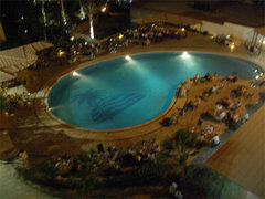 Abendstimmung am Pool am Dead Sea Spa Hotel