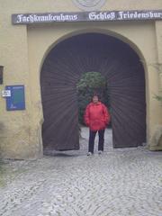 Eingang vom Fachkrankenhaus Schloss Friedensburg
