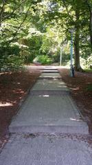 Weg von der Treppe zur Klinik