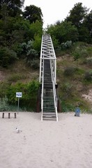 Treppe zum Strand bzw. zurück in die Klinik