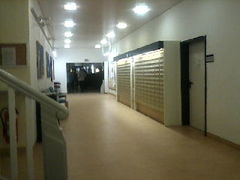 Blick auf die Briefkastenanlage