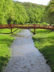 Brücke im Ort