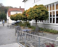 Auf dem Klinikgelände