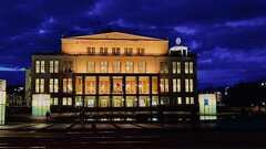 Opernhaus am Abend