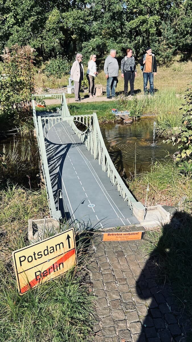 Glienicker Brücke im Modellpark