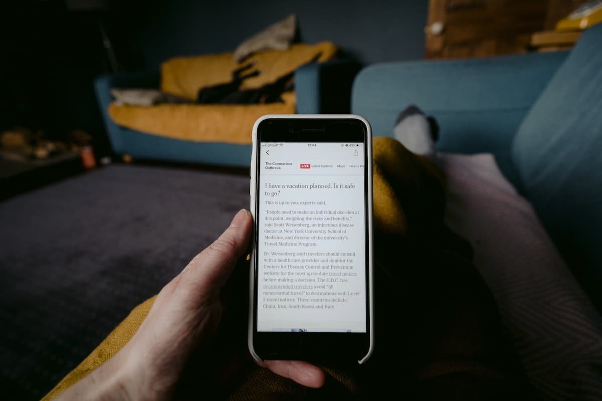 ⁉️ Neue Online-Studie: Du, das Internet & Dein Hautarzt