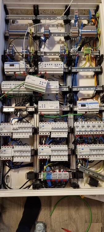 TestaufbauSchaltschrank.thumb.jpg.f0f5f3a805132c9876ca853d4d014a59.jpg